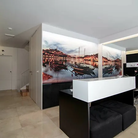 Cathedral Design Apartment *